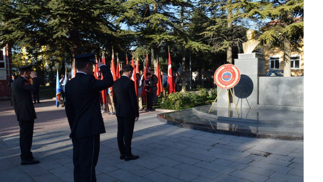 Ulu Önder Gazi Mustafa Kemal ATATÜRK, Vefatının 81. Yıl Dönümünde İlçemizde Yapılan Törenlerle Anıldı.